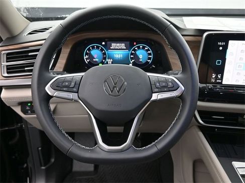 New 2026 Volkswagen Atlas SE image 7
