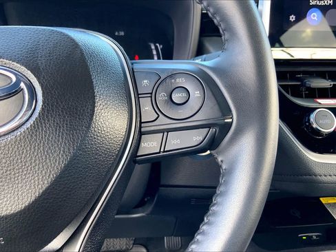 Used 2025 Toyota Corolla SE w/ SE Premium Package image 24