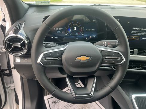 New 2026 Chevrolet Equinox LT image 13