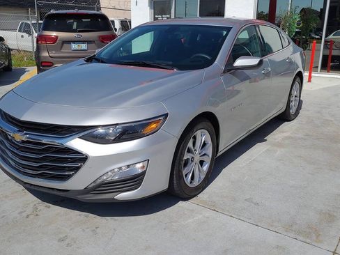 Used 2019 Chevrolet Malibu LT FWD image 1