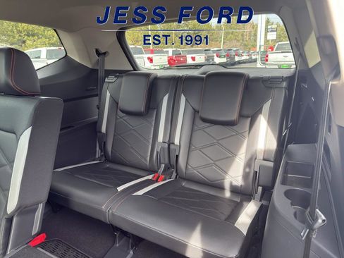 Used 2024 Volkswagen Atlas Peak Edition SEL image 11