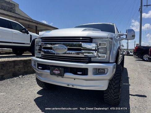 Used 2017 Ford F250 Lariat w/ Chrome Package AWD/4WD image 4