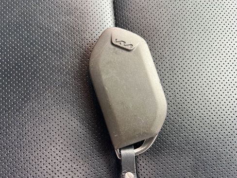 Certified 2024 Kia Telluride LX image 25