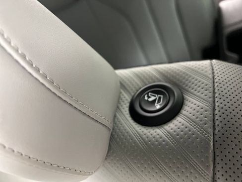 Used 2024 Hyundai Palisade SEL w/ Premium Package FWD image 20