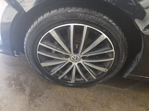 Used 2016 Volkswagen Jetta Sport image 15