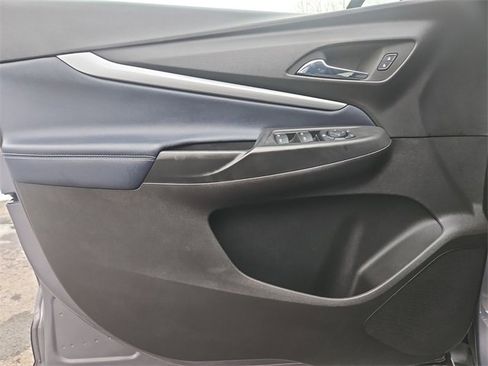 Used 2023 Chevrolet Bolt EUV LT w/ Convenience Package image 21