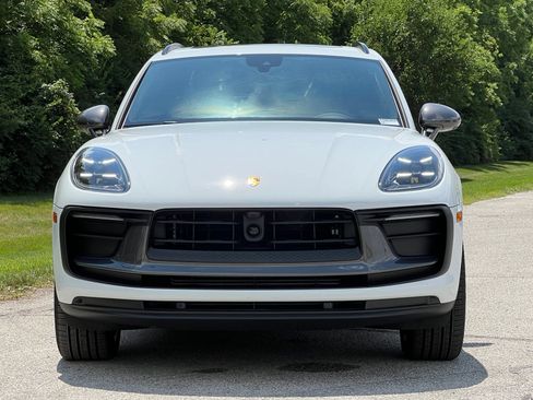 Certified 2026 Porsche Macan Turbo AWD/4WD image 7