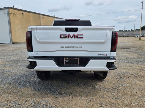 New 2026 GMC Sierra 2500 AT4 w/ AT4 Premium Plus Package AWD/4WD image 5