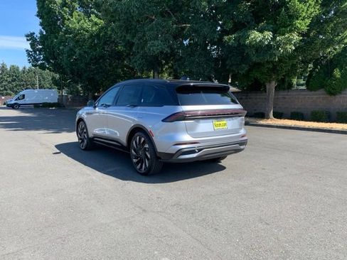 New 2026 Lincoln Nautilus Reserve AWD/4WD image 3