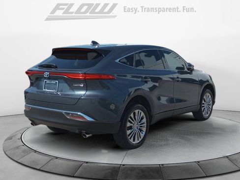 Used 2024 Toyota Venza Limited image 9