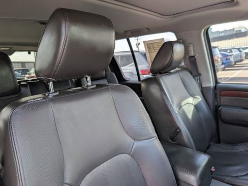 Used 2012 Nissan Pathfinder LE image 22