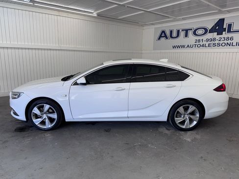 Used 2018 Buick Regal Preferred w/ Sights and Sounds Package image 8