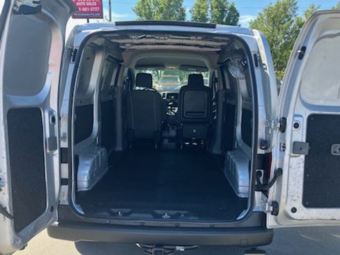 Used 2017 Nissan NV200 S image 13