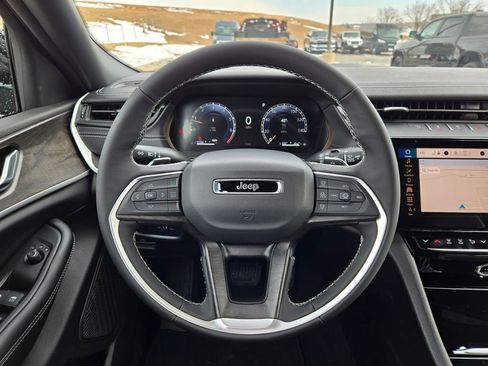 New 2026 Jeep Grand Cherokee L 4WD image 18