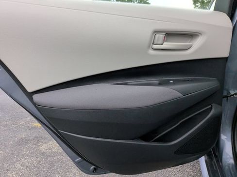 Used 2025 Toyota Corolla LE w/ LE Premium Package FWD image 28