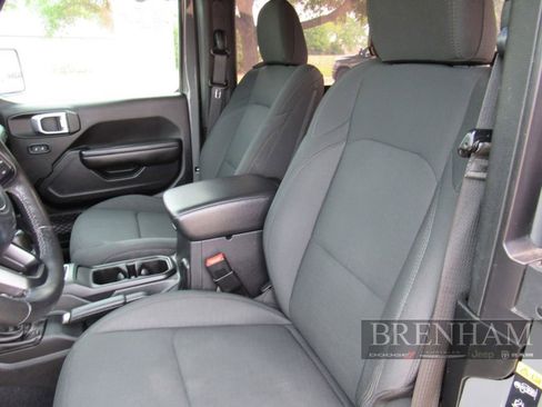 Used 2020 Jeep Wrangler Sport image 14