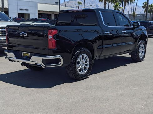 Used 2022 Chevrolet Silverado 1500 LTZ w/ LTZ Premium Package AWD/4WD image 2