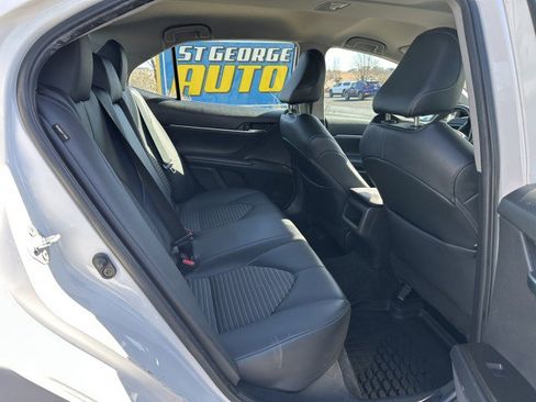 Used 2023 Toyota Camry SE image 16