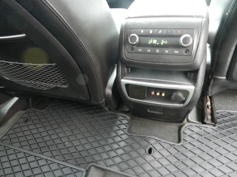 Used 2007 GMC Acadia SLT w/ Trailering Package image 17