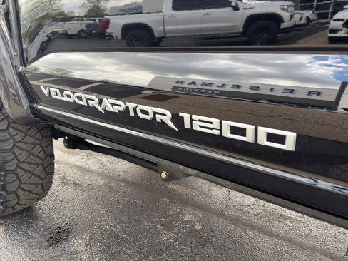 New 2026 Ford F250 Lariat w/ Black Appearance Package AWD/4WD image 14
