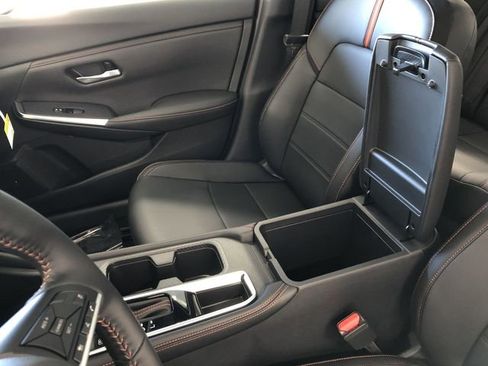 Certified 2025 Nissan Sentra SR w/ SR Premium Package image 23