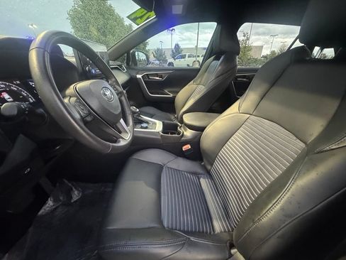 Used 2024 Toyota RAV4 XSE AWD/4WD image 26