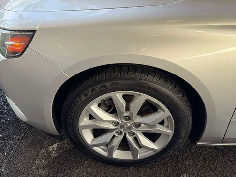 Used 2019 Chevrolet Impala LT image 18