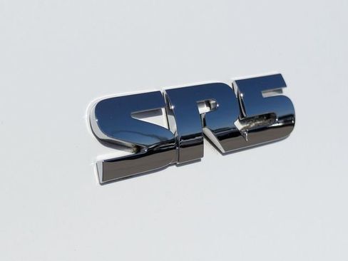 Used 2020 Toyota 4Runner 4WD image 9