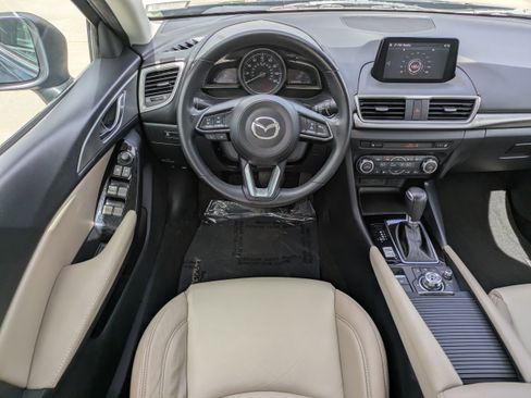 Used 2018 MAZDA MAZDA3 Touring FWD image 14