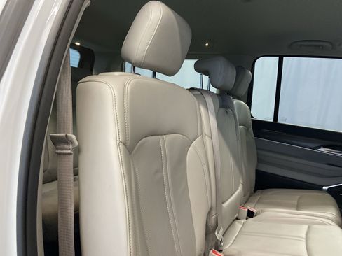 Used 2024 Jeep Wagoneer Series II w/ Flexible Seating Group image 45