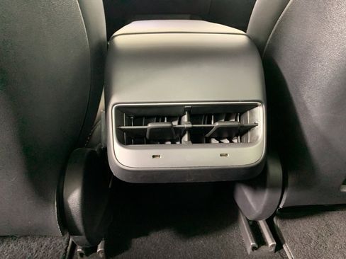 Used 2021 Tesla Model 3 Long Range image 32