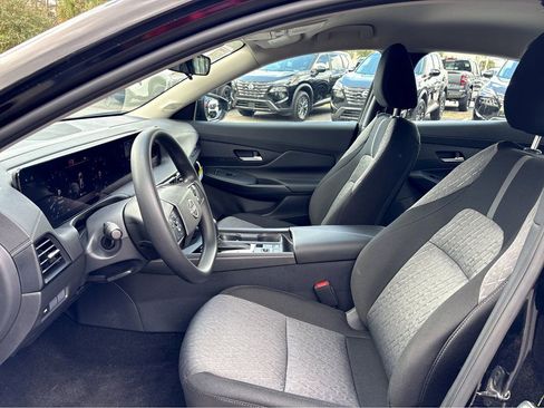 New 2026 Nissan Sentra SV w/ SV Convenience Package FWD image 17