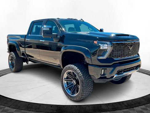 New 2025 Chevrolet Silverado 2500 LT w/ Z71 Chrome Sport Edition image 8