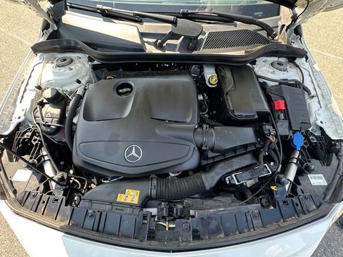 Used 2018 Mercedes-Benz GLA 250 image 30