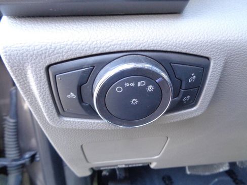 Used 2019 Ford F250 XLT image 52