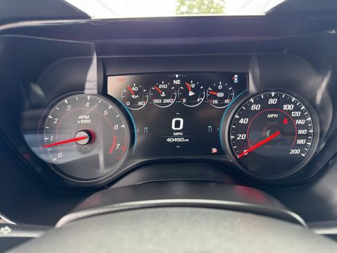 Used 2018 Chevrolet Camaro ZL1 RWD image 17