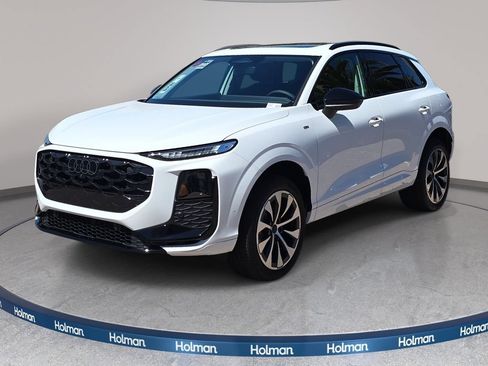 New 2026 Audi Q3 quattro 2.0T AWD/4WD image 1