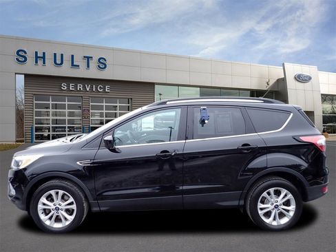 Used 2018 Ford Escape SE w/ Ford Safe & Smart Package image 2
