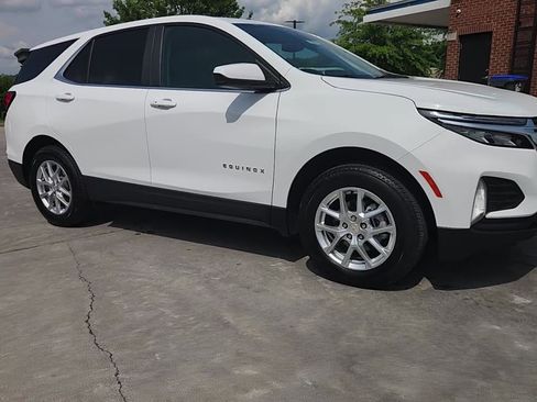 Used 2024 Chevrolet Equinox LT image 11