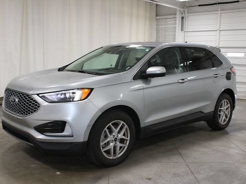 Used 2024 Ford Edge SEL AWD/4WD image 4
