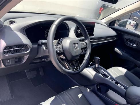 Used 2025 Honda HR-V EX-L image 2