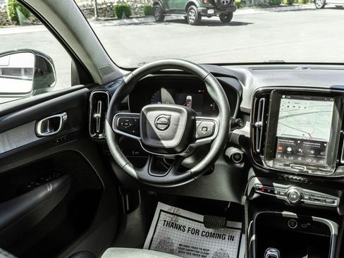 Used 2025 Volvo XC40 B5 Plus AWD/4WD image 12