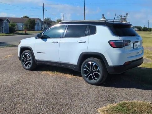 Used 2024 Jeep Compass Limited image 6