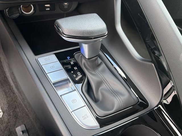 New 2026 Hyundai Elantra Hybrid FWD image 33