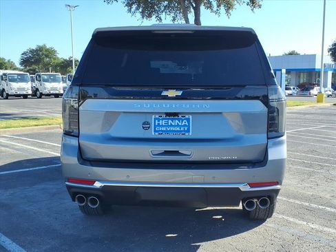 New 2026 Chevrolet Suburban Premier image 5