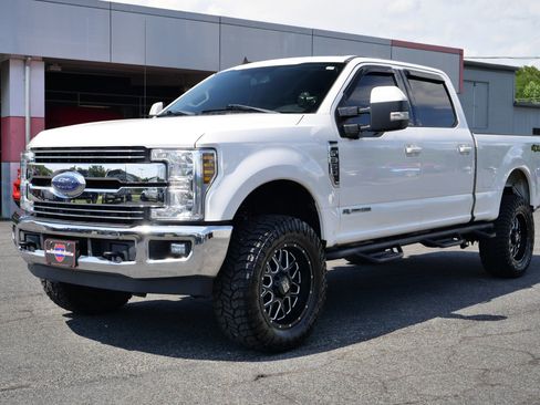Used 2019 Ford F350 Lariat AWD/4WD image 5