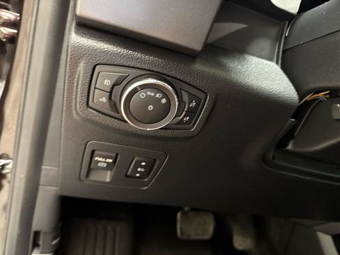 Used 2018 Ford F150 XLT w/ Equipment Group 302A Luxury AWD/4WD image 23
