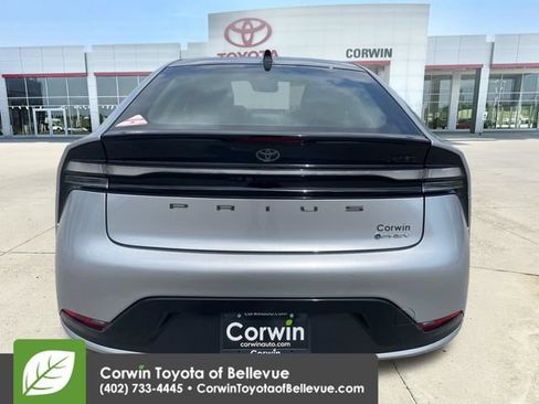 New 2026 Toyota Prius Plug-In Hybrid FWD image 4