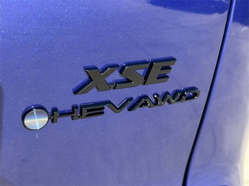 Used 2025 Toyota Corolla Cross AWD Hybrid image 14