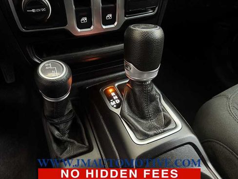Used 2020 Jeep Wrangler Sport AWD/4WD image 34
